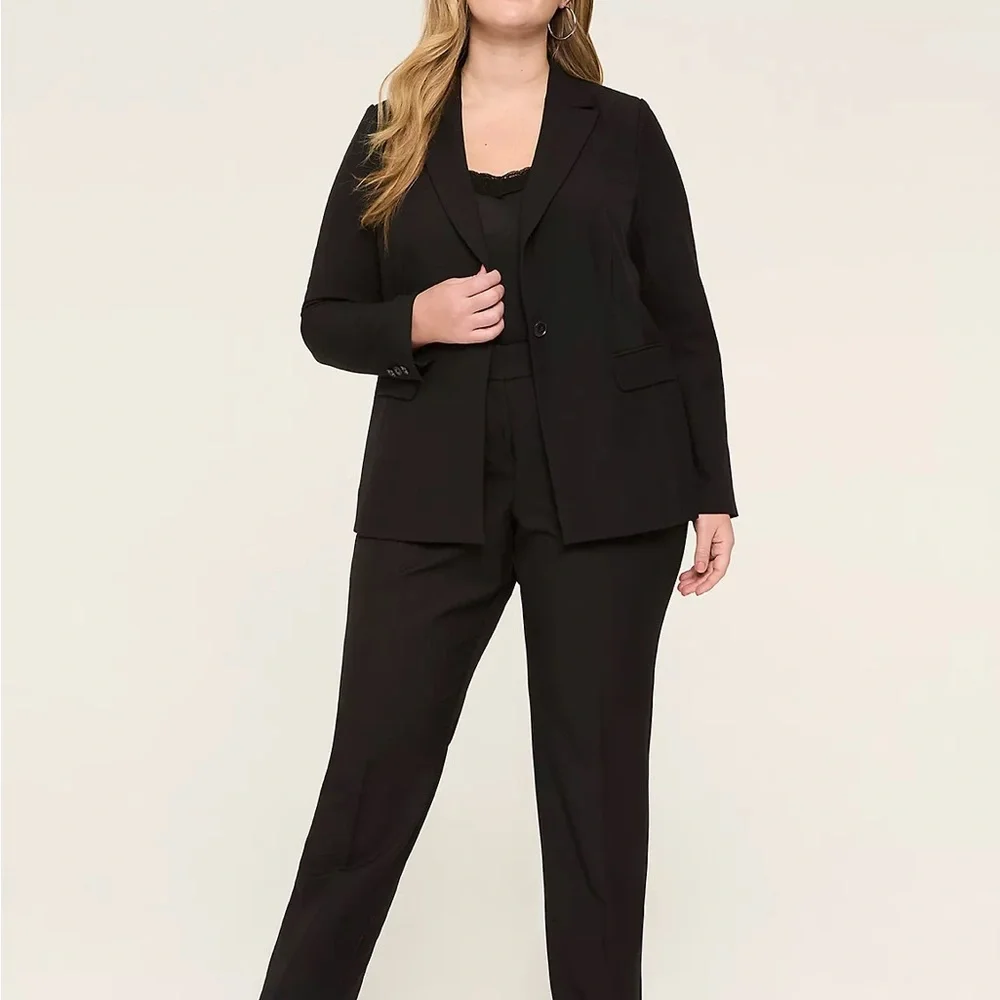 ✨ Classic Chic Blazer – NWT ✨ - Picture 8 of 10